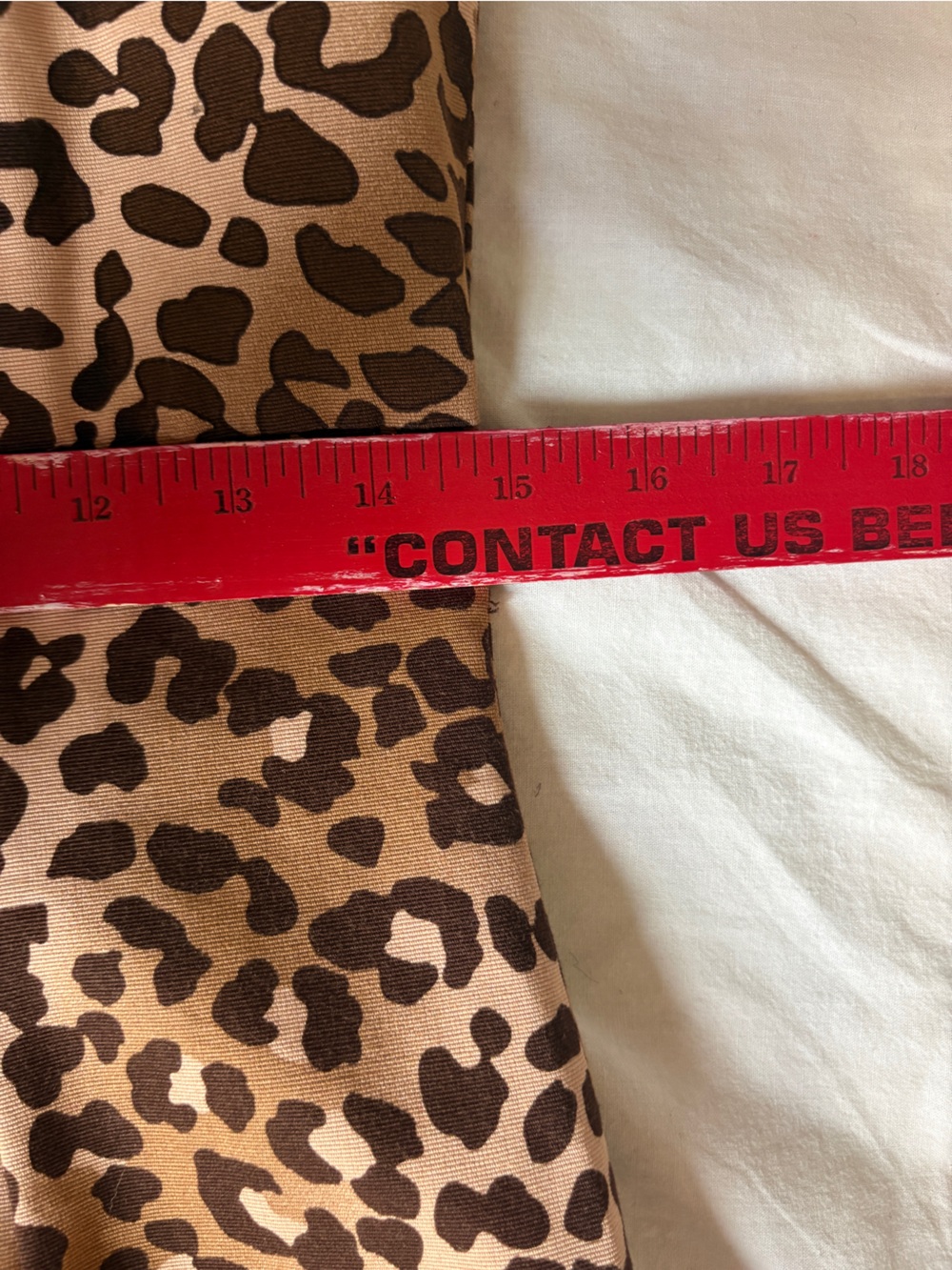 Calvin Klein Leopard Print bodycon dress. Size 6 - Picture 3 of 5